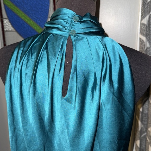 Diane Von Furstenberg High Neck Sleeveless Blouse - Picture 5 of 8